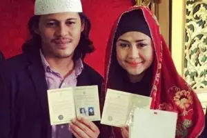 Postingan Ria Irawan usai menikah ini gokil banget, apa ya?