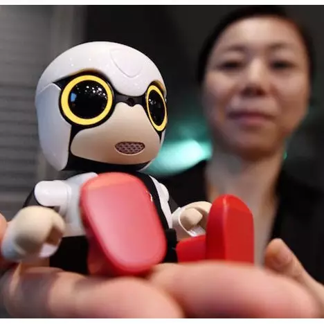 Krisis jumlah penduduk, robot bayi ini jadi populer di Jepang