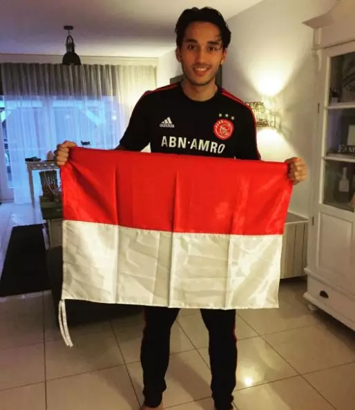 10 Foto gantengnya Ezra Walian, pesepak bola berdarah Manado-Belanda 