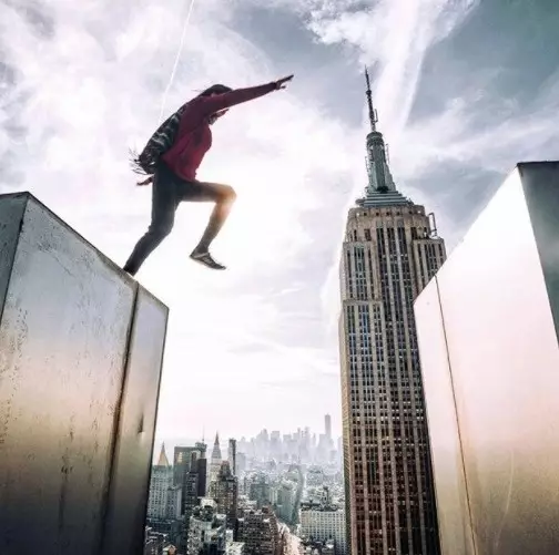 10 Foto remaja nekat ini jangan ditiru, bikin dengkul lemes