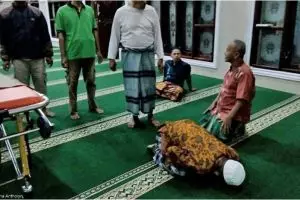 Seorang kakek di Malang meninggal dunia dalam keadaan sujud di Masjid