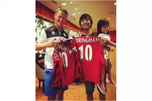 10 Foto tunjukkan Ryan D'Massiv itu fans MU garis keras 