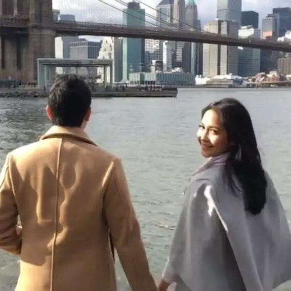 Netizen sindir Raffi Ahmad di foto prewedding adik Nagita Slavina ini