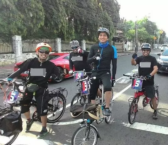 5 Seleb ini punya hobi bersepeda, mau dong diajak gowes