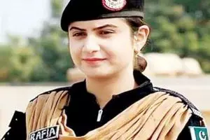 Rafia Qaseem Baig, wanita cantik yang pilih jadi penjinak bom