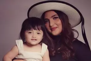 Biarkan Arsy pakai baju seperti ini, Ashanty dihujat netizen