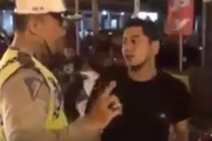 Sadari kesalahannya maki-maki polisi, pria  ini langsung minta maaf