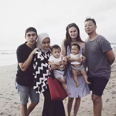 10 Potret family date keluarga kecil Ditto dan Ringgo, hati-hati baper