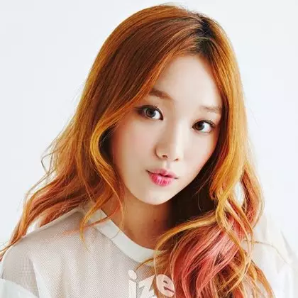 15 Foto bukti aktris Lee Sung-kyung pantas dijuluki 'barbie'-nya Korea