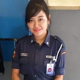 13 Foto Tantri, satpam cantik yang suara merdunya bikin heboh netizen
