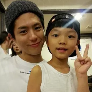 10 Dedek gemes ini ternyata menghiasi K-Drama kesayanganmu