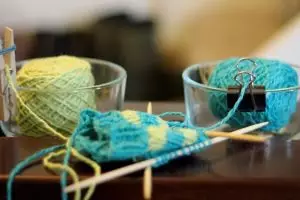 Suka menjahit? Ini trik menyimpan benang supaya nggak berantakan