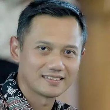 Ini suhu tangan kandidat di Debat Pilgub DKI, Agus tangannya dingin