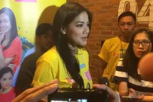 Titi Kamal kepengen dapat peran seperti Angelina Jolie, wah...