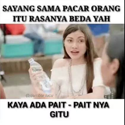 10 Meme lucu 'pacar orang' ini dijamin bikin kamu insaf &amp; makin setia
