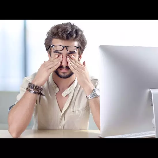 Jika muncul 6 tanda ini, artinya kamu harus segera ganti kacamata