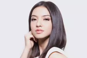 Seberapa kenal kamu sama seleb Indonesia? Coba tebak ini bibir siapa