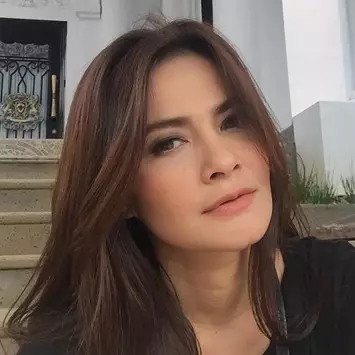Foto ini rumornya  bukti Cut Tari &amp; Richard Kevin ada hubungan spesial