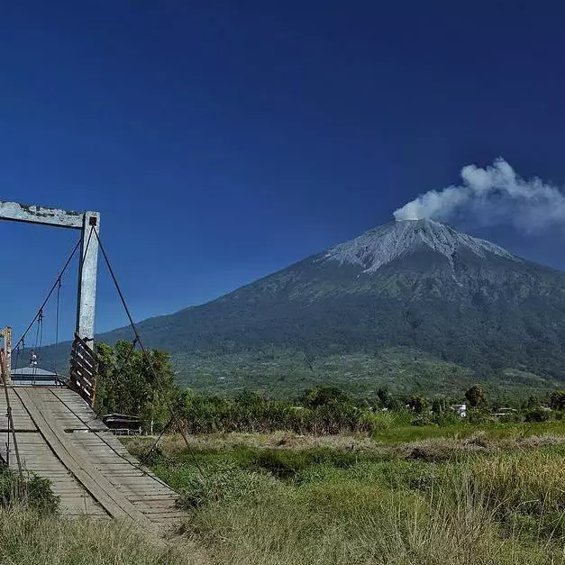 7 Gunung tertinggi di Pulau Sumatera ini cocok bagi pendaki 