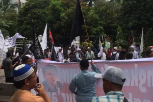 Ini orasi massa anti Ahok di kompleks Kementan