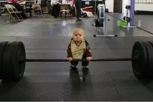 10 Aksi bocah kecil ini ajarkan cara jadi pria dewasa, kocak banget