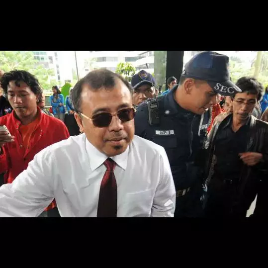 Hakim MK, Patrialis Akbar dikabarkan tertangkap KPK 