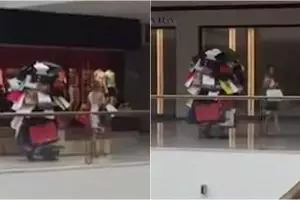 Demi cinta, pria ini rela jadi 'korban' belanja istrinya