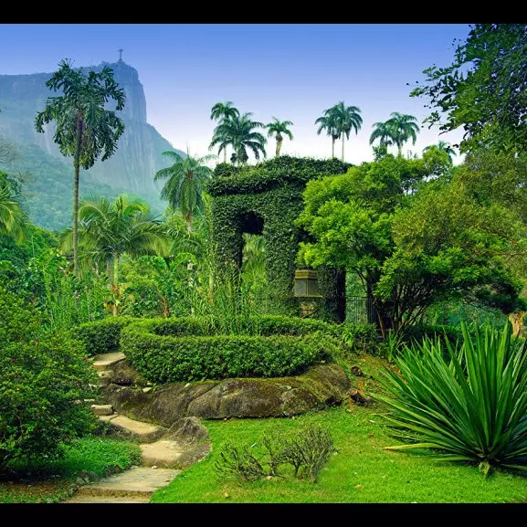 10 Kebun raya paling indah sedunia ini bikin mata seger ngelihatnya