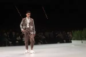 Balutan bordir dalam busana pria modern siap berlaga di IFW 2017