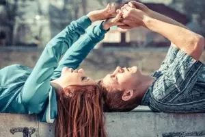 Nggak melulu di luar, yuk rayain Valentine di rumah dengan 5 cara ini