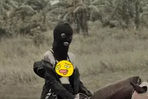 15 Komentar netizen tanggapi video anyar Awkarin ini bikin ngakak