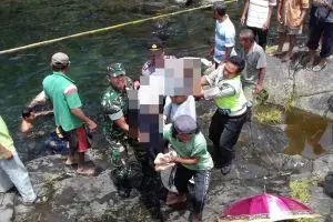 Dua mahasiswi tewas tenggelam saat asyik selfie di pinggir sungai