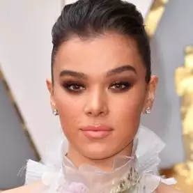 10 Seleb dengan makeup dan tatanan rambut terbaik di Piala Oscar 2017