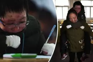 Bikin haru, remaja ini berjuang sekolah dengan tubuh berbalut kasa