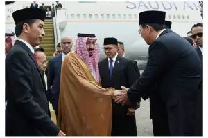 Potret Ahok salami Raja Salman ini banyak tuai pujian, kenapa ya?