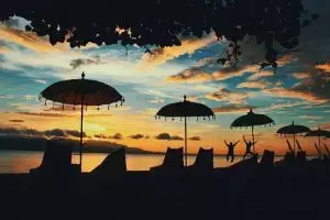 10 Foto pantai syariah khusus perempuan di Banyuwangi, sunsetnya indah