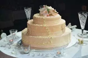 Ini alasan kenapa kue pengantin selalu minimal bertingkat tiga