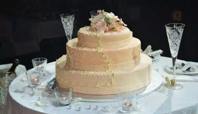 Ini alasan kenapa kue pengantin selalu minimal bertingkat tiga