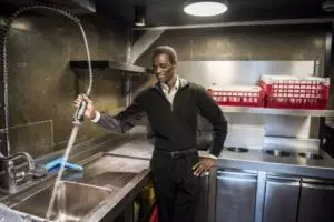 Dari pencuci piring pria ini naik pangkat jadi bos di restoran, wow!