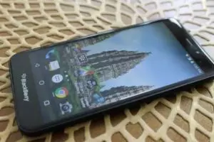 BlackBerry Aurora sudah tersedia di Indonesia, ini fitur kerennya