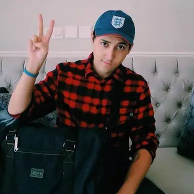 Heboh, Ariana Grande tiba-tiba muncul di Instagram live Aron Ashab!