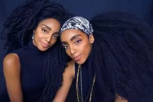 15 Foto dua bersaudara pemilik rambut paling mengagumkan