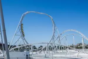 Roller coaster ini bikin adrenalin bergejolak, berkecepatan 120 km/jam