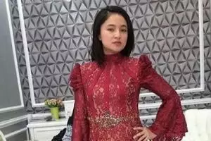 Rancangan busana Marshanda telah rampung, hasilnya dikecam netizen