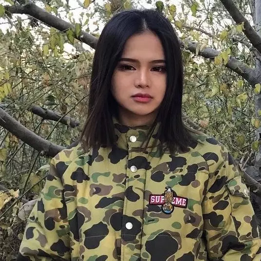 Demi tampil modis di medsos, gadis ini hamburkan uang Rp 133 juta