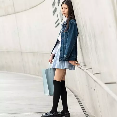 Nggak asal jepret, 8 trik ini bikin foto OOTD banjir love di Instagram