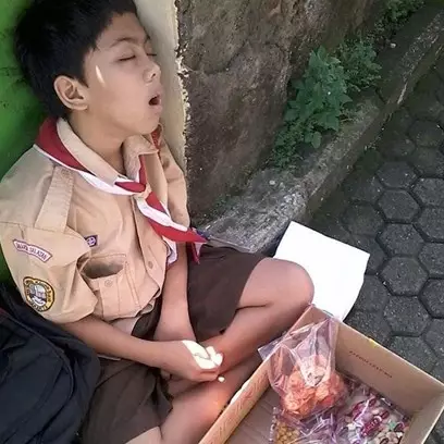 Ini kondisi haru keluarga Abil, bocah SD yang jualan hingga tertidur