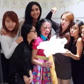 Gelar bridal shower, bentuk kue tart Kezia Karamoy dikritik netizen