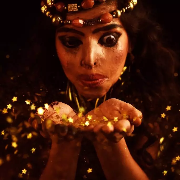 15 Potret menyentuh korban siraman air keras, bukti hati wanita kuat