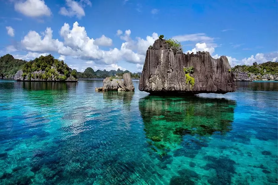 Misool, destinasi favorit Marischka Prudence saat ke Raja Ampat